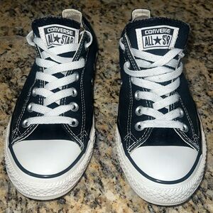 Converse sneakers size 8 women’s